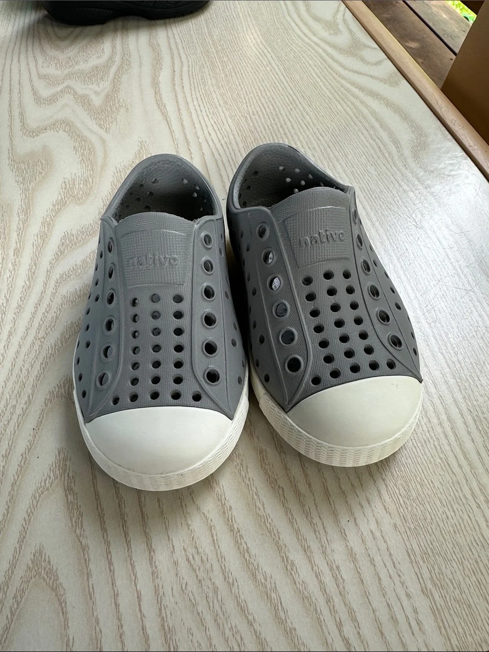 Native Jefferson Kids Slip-On Shoe - Pigeon Grey & Shell White